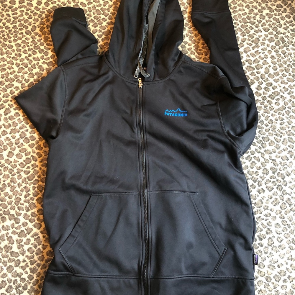 Black Patagonia hoodie. Very good condition, minimally been worn.
